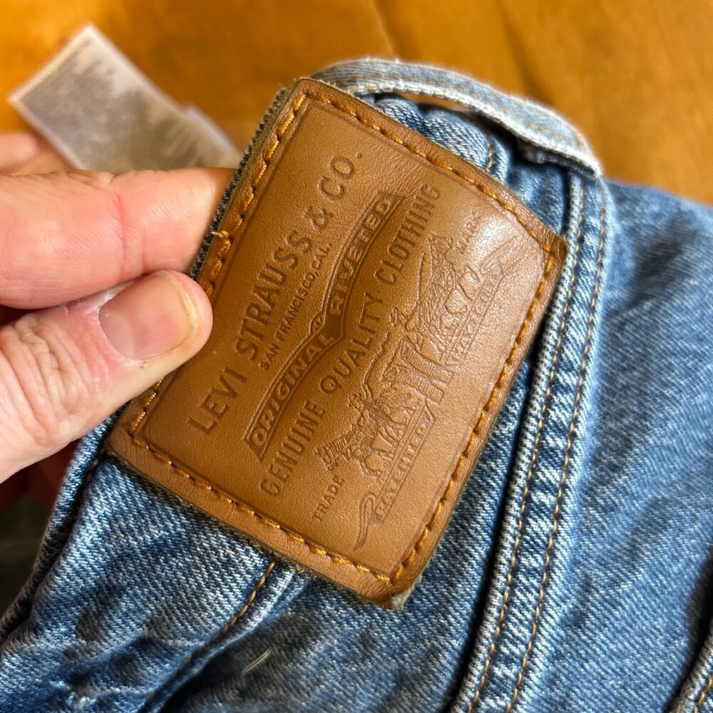 Free People Levi's 70's High Slim Straight Jeans 26 - Picture 5 of 7